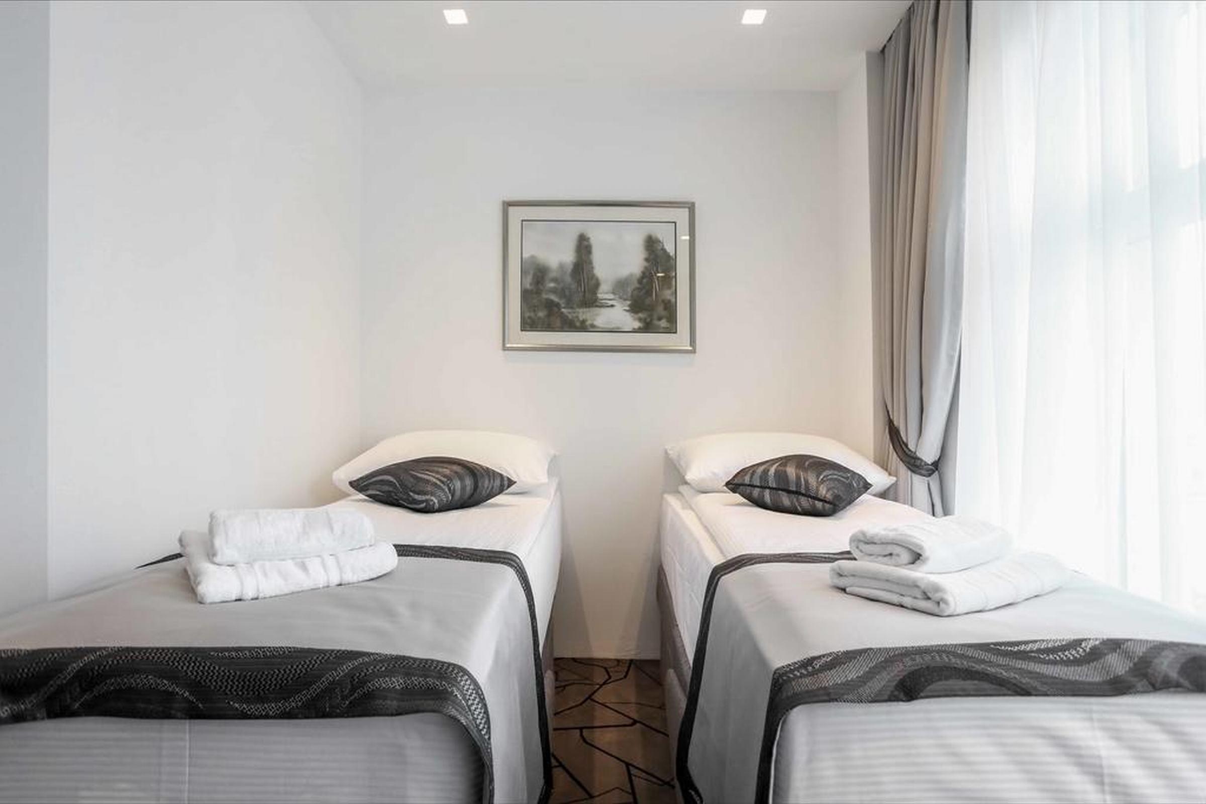 Hotel Grad Sarajevo Bagian luar foto