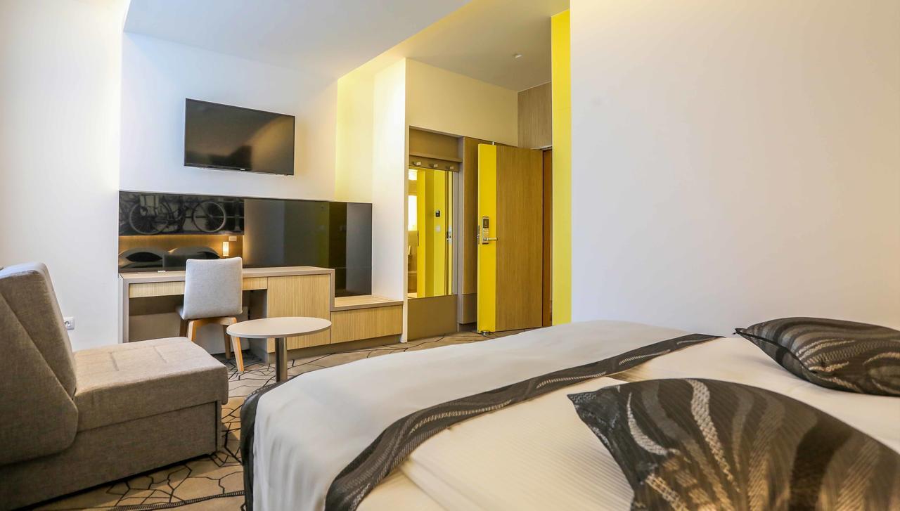 Hotel Grad Sarajevo Bagian luar foto