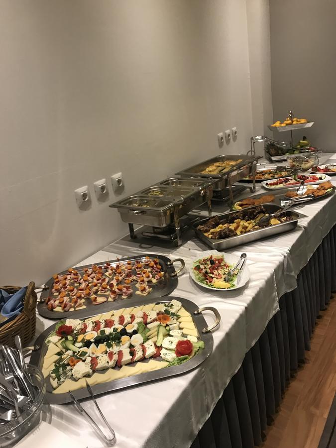 Hotel Grad Sarajevo Bagian luar foto
