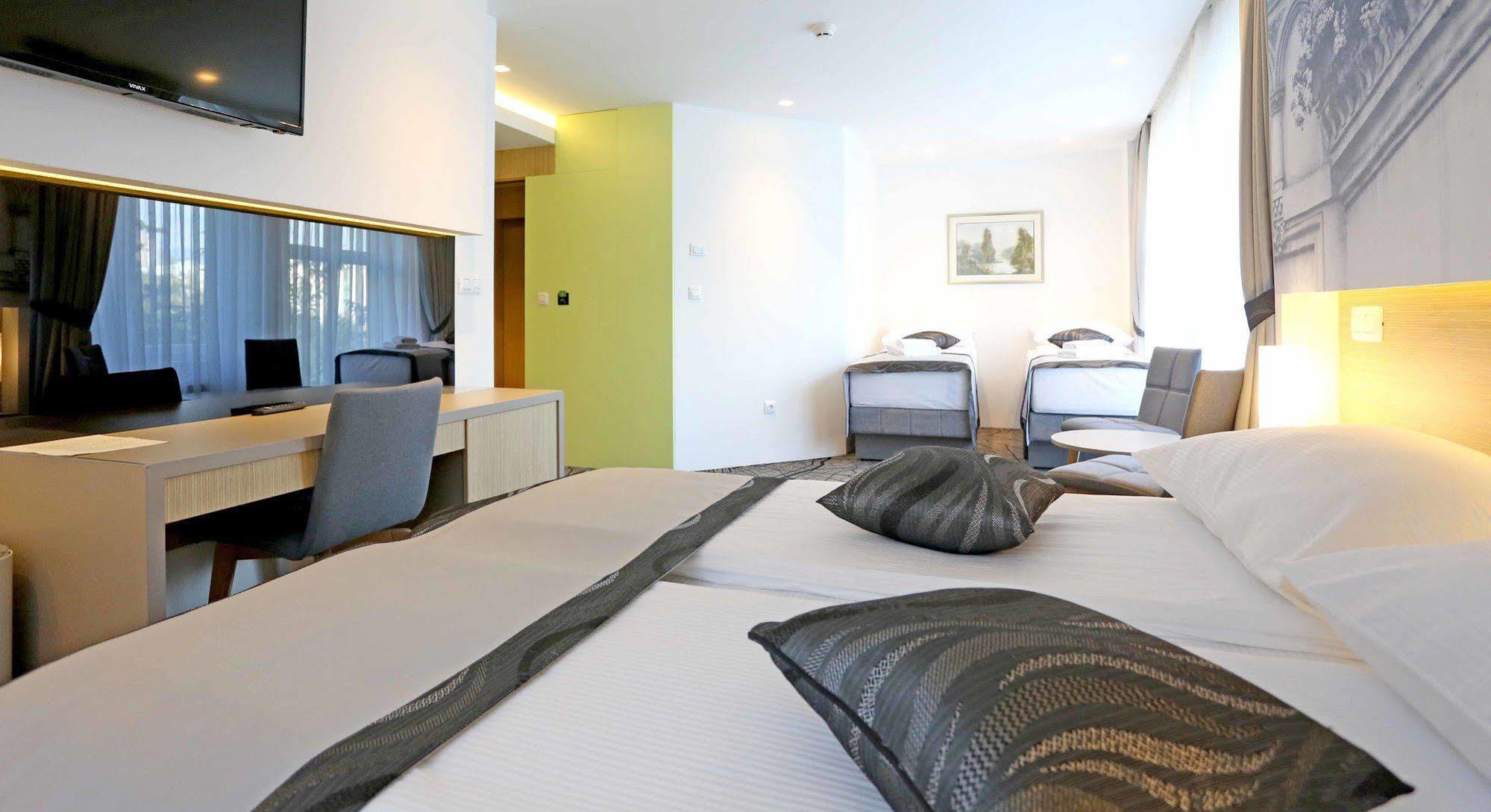Hotel Grad Sarajevo Bagian luar foto
